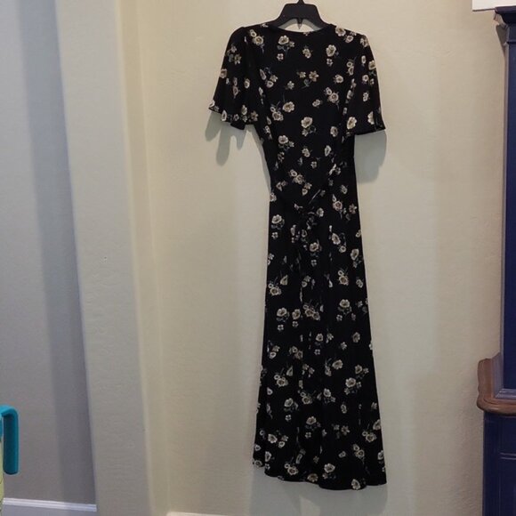 Lulus Italian Garden Black Floral Print Wrap Dress Ties at Back or Side Size S - Picture 10 of 12
